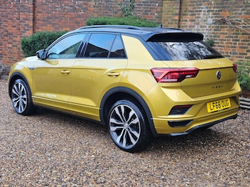Used Volkswagen T-Roc 2018 for sale - 77180327: Photo