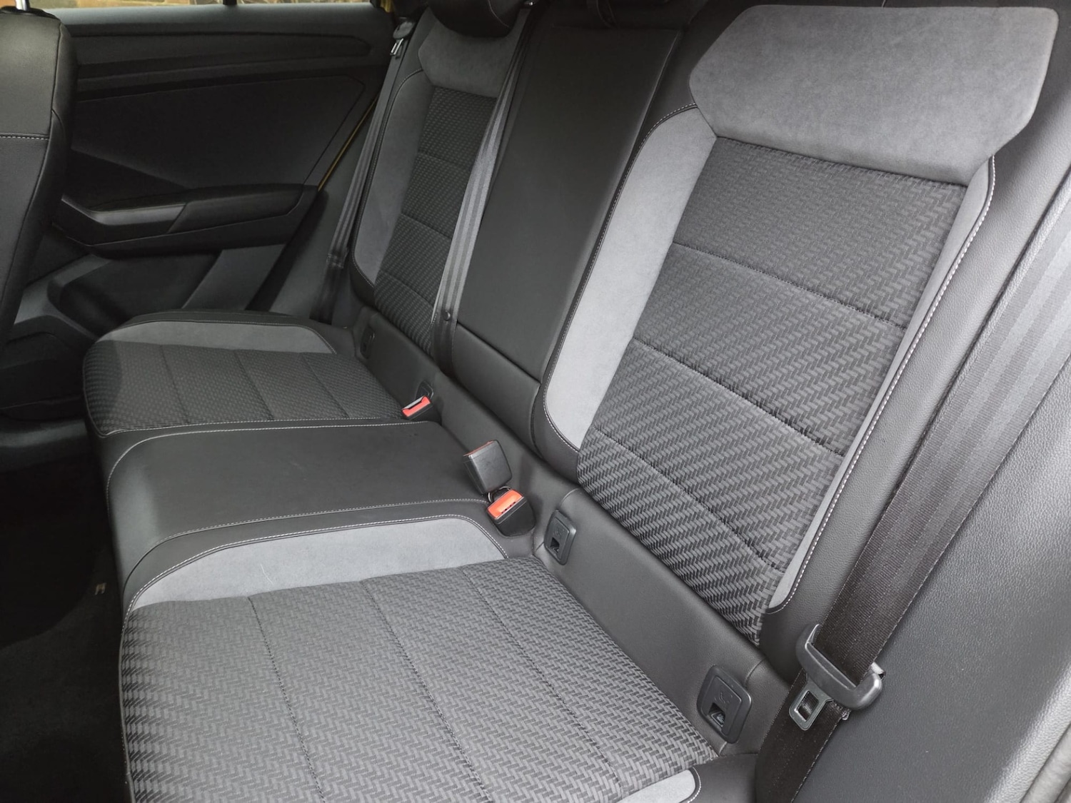 Used Volkswagen T-Roc 2018 for sale - 77180327: Photo 31