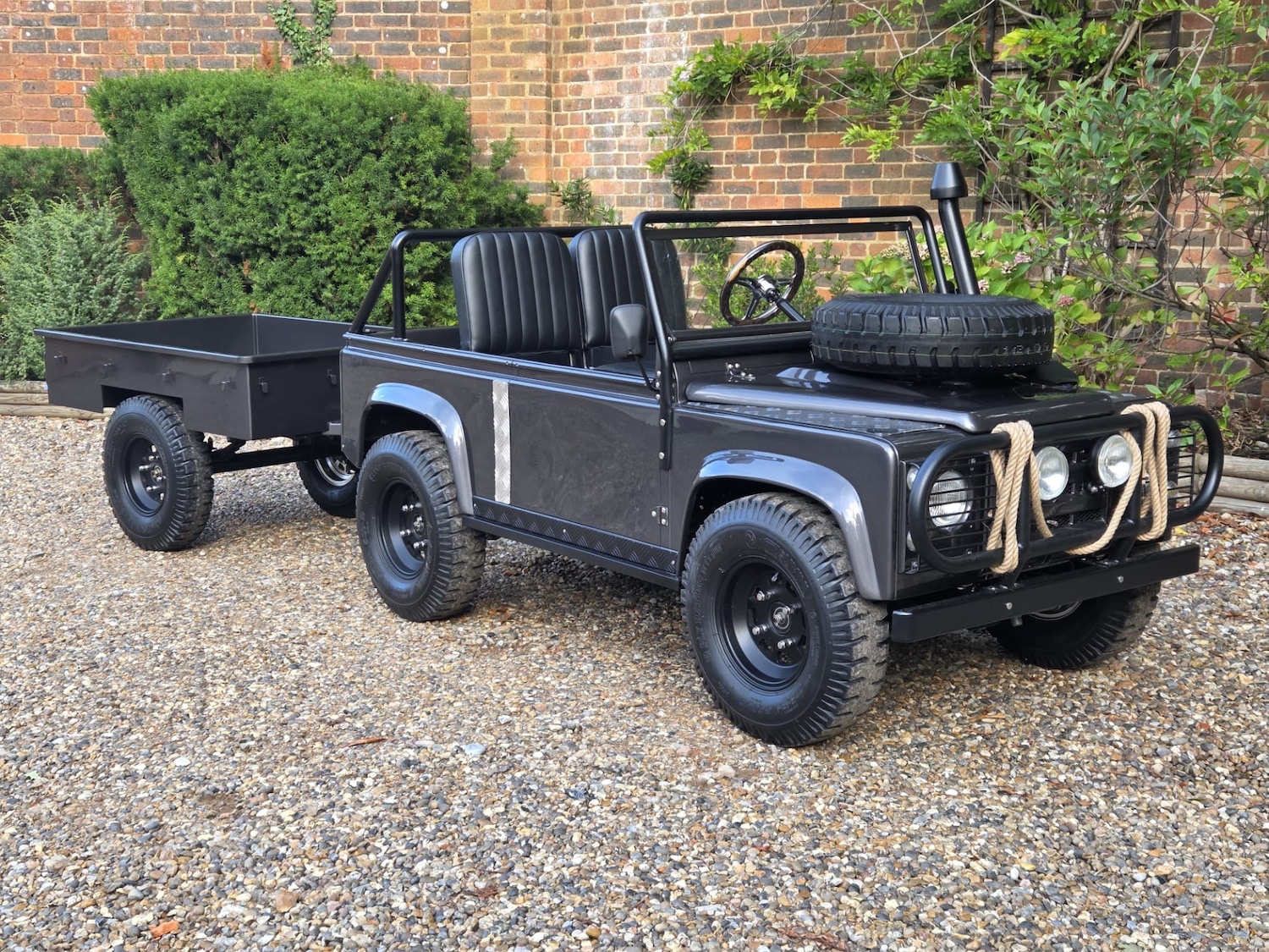 Used Land Rover Defender for sale - 75910694: Photo 1