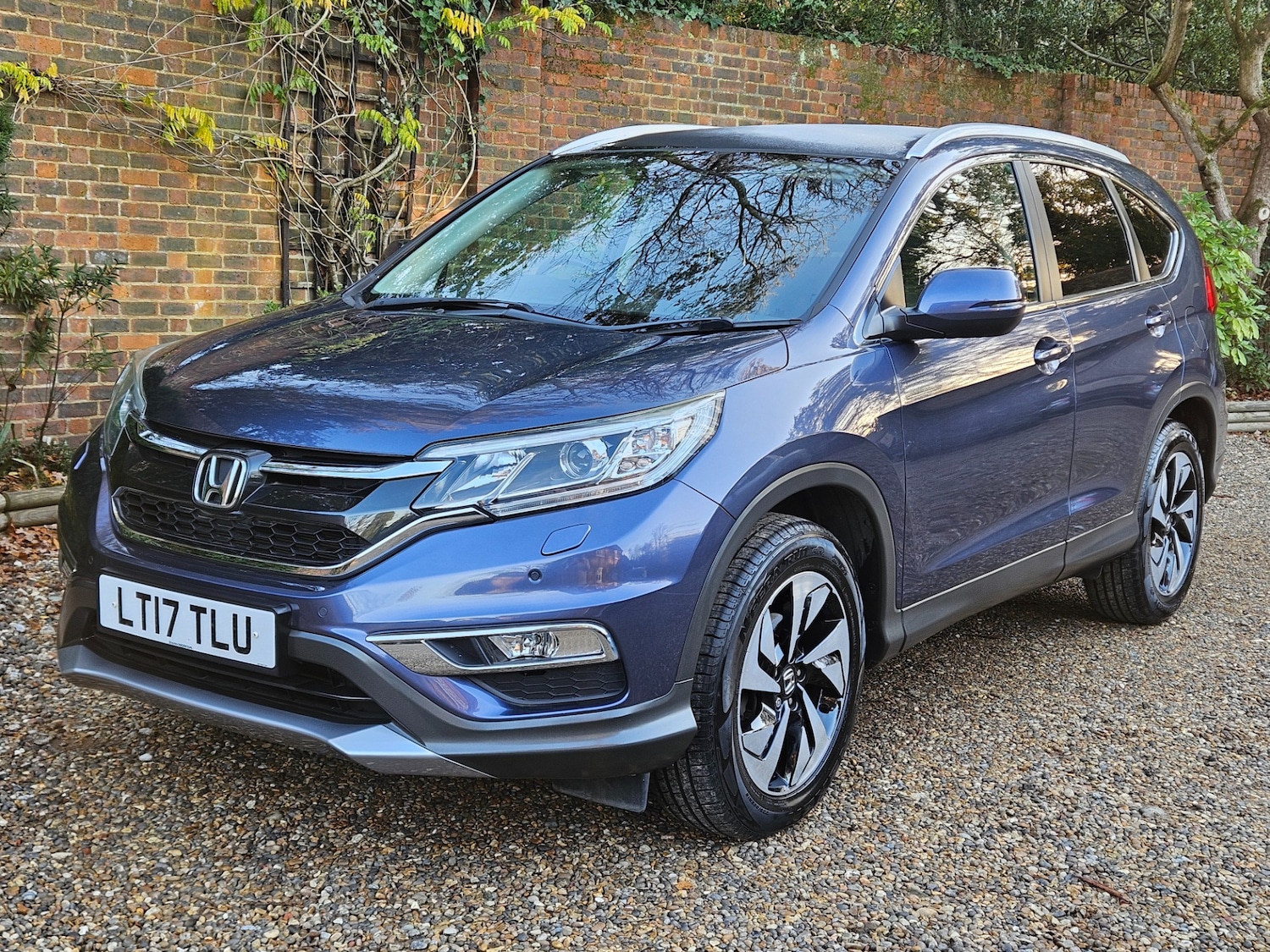 Used Honda CR-V 2017 for sale - 76879745: Photo 1