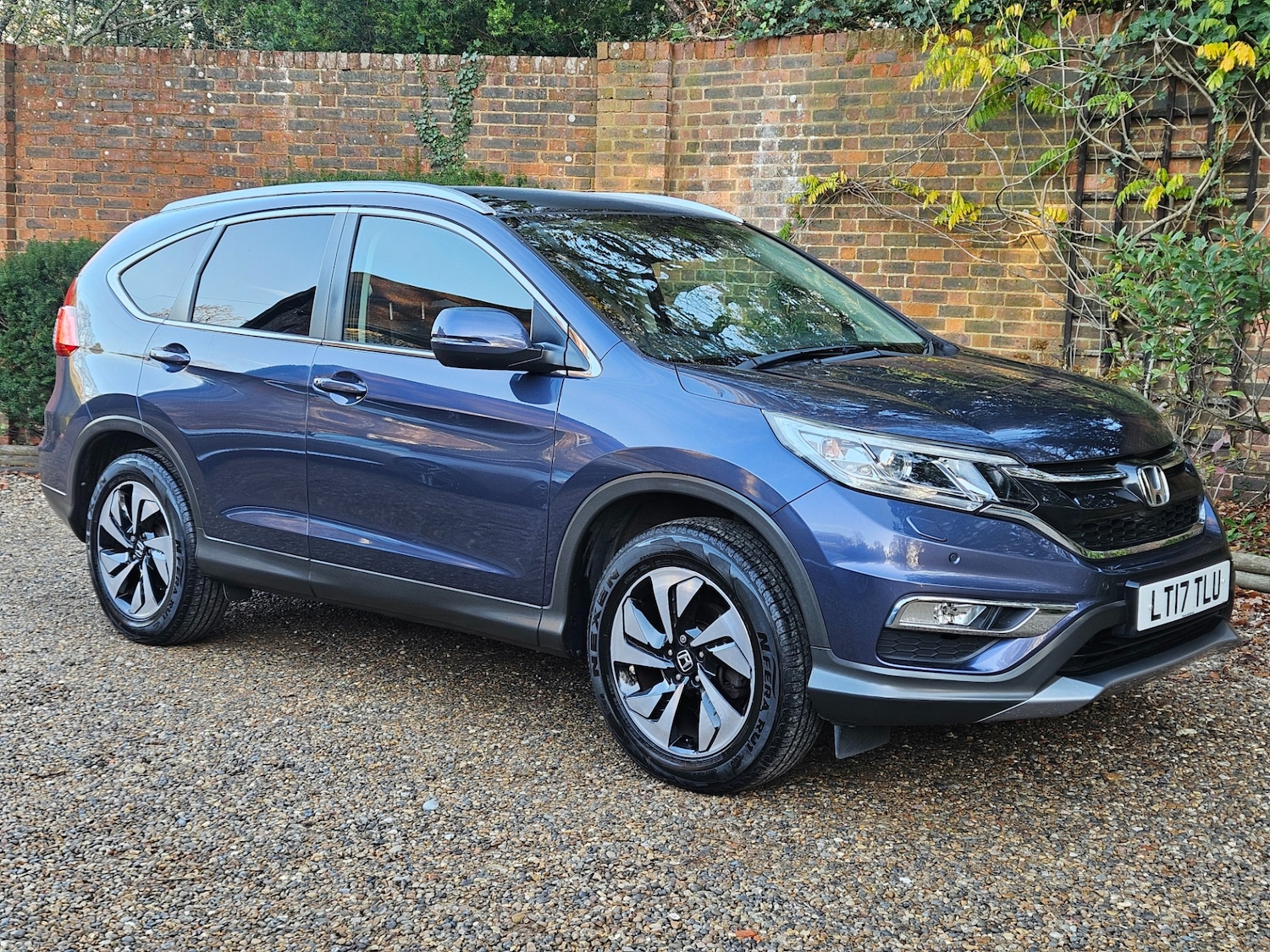 Used Honda CR-V 2017 for sale - 76879745: Photo 24