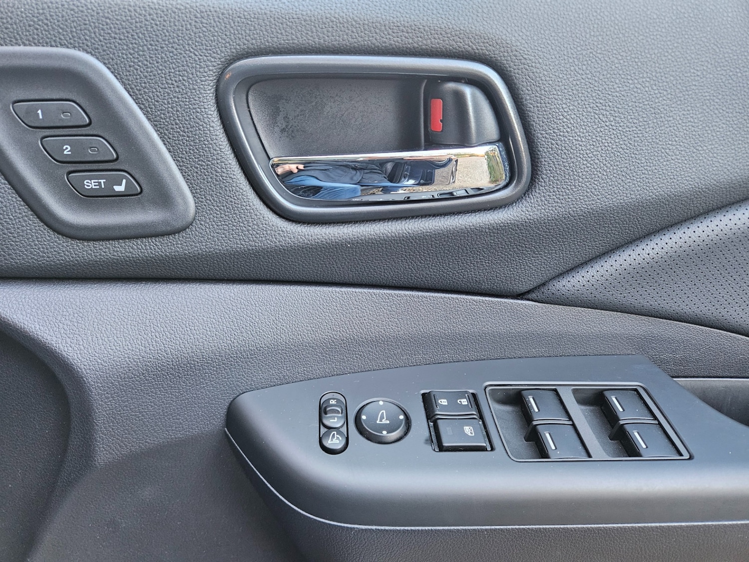 Used Honda CR-V 2017 for sale - 76879745: Photo 34