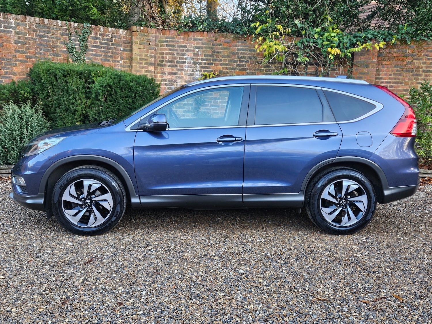 Used Honda CR-V 2017 for sale - 76879745: Photo 9