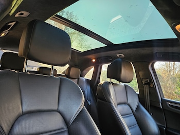 Used Porsche Macan 2019 for sale - 78012832: Photo