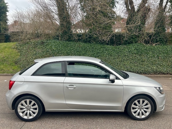 Used Audi A1 2011 for sale - 73890131: Photo 8