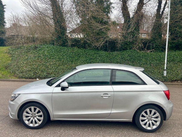 Used Audi A1 2011 for sale - 73890131: Photo 9