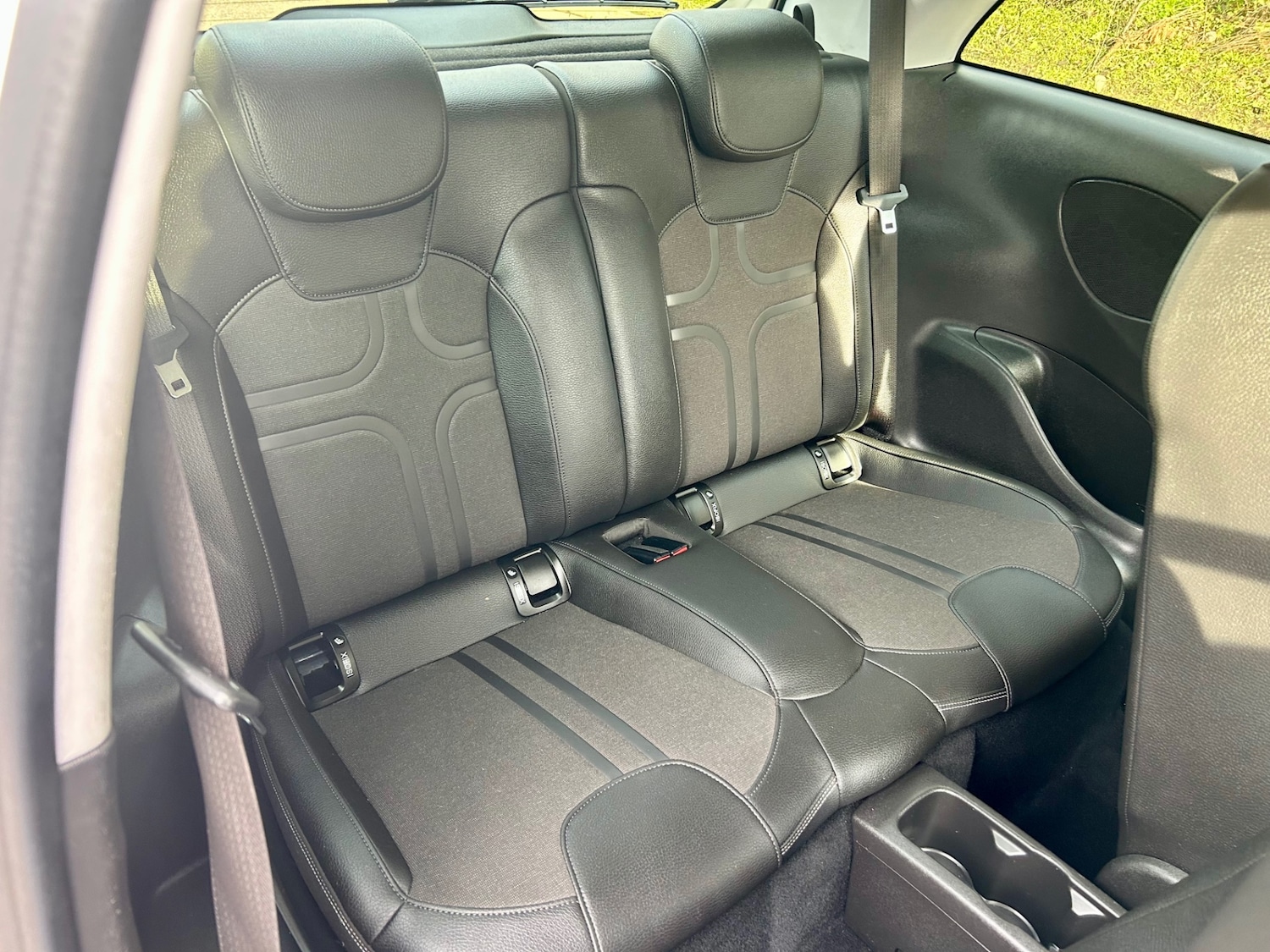 Used Vauxhall ADAM 2015 for sale - 77201504: Photo 12