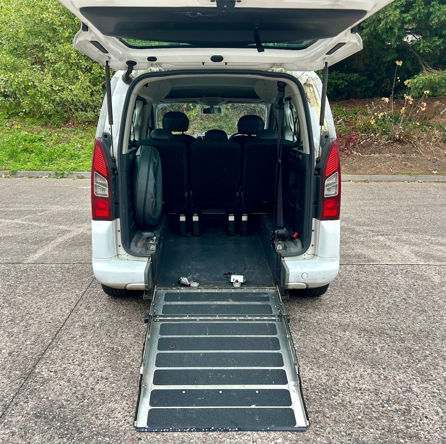 Used Peugeot Partner Tepee 2015 for sale - 76048750: Photo 12