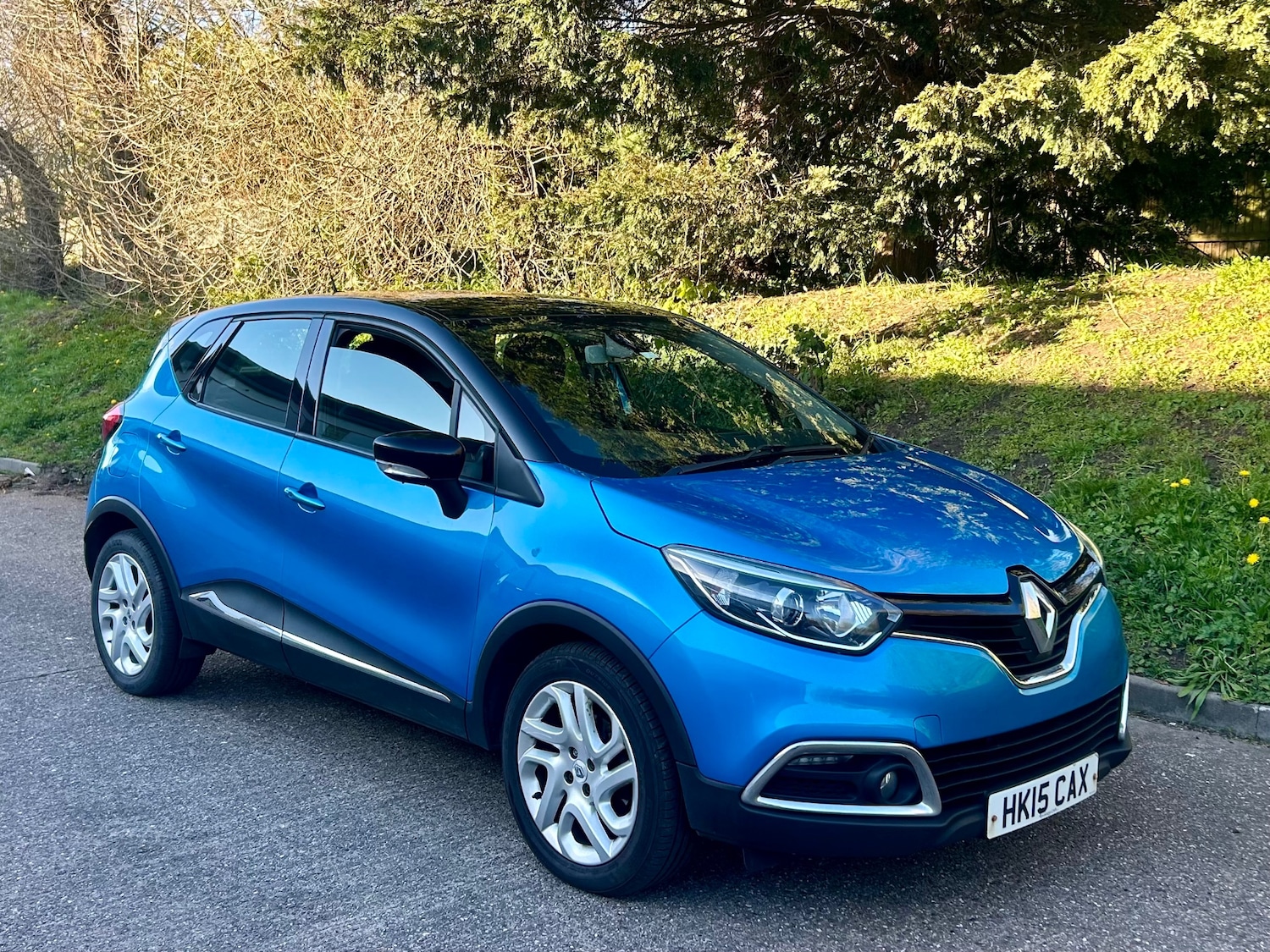 Used Renault Captur 2015 for sale - 78145752: Photo 2