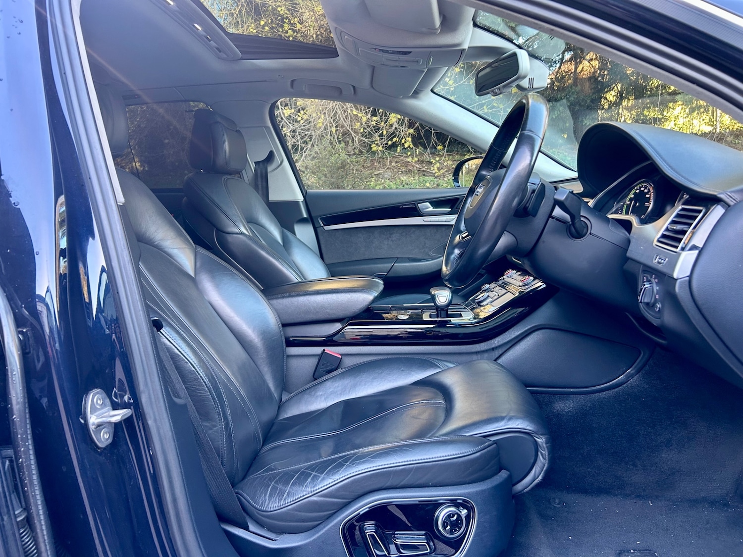 Used Audi A8 2012 for sale - 76853645: Photo 13