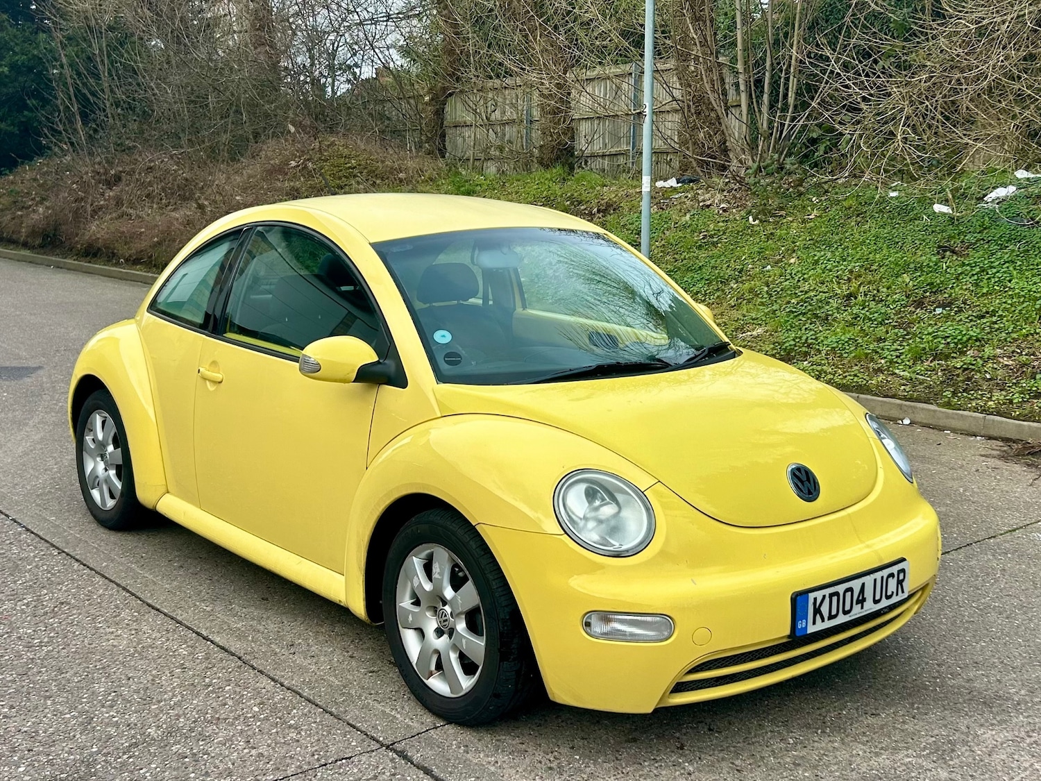 Used Volkswagen Beetle 2004 for sale - 77630735: Photo 2
