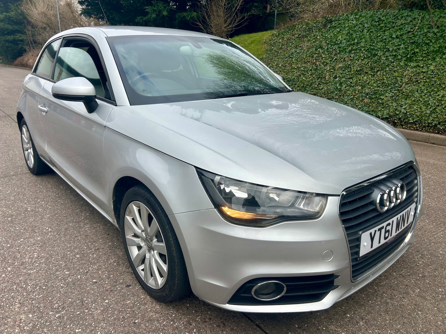 Used Audi A1 2011 for sale - 77916220: Photo 2