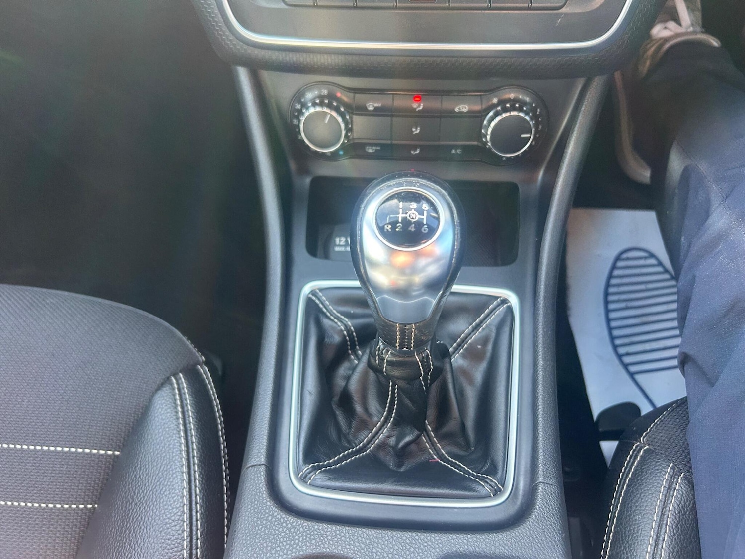 Used Mercedes-Benz A-Class 2013 for sale - 77926199: Photo 2