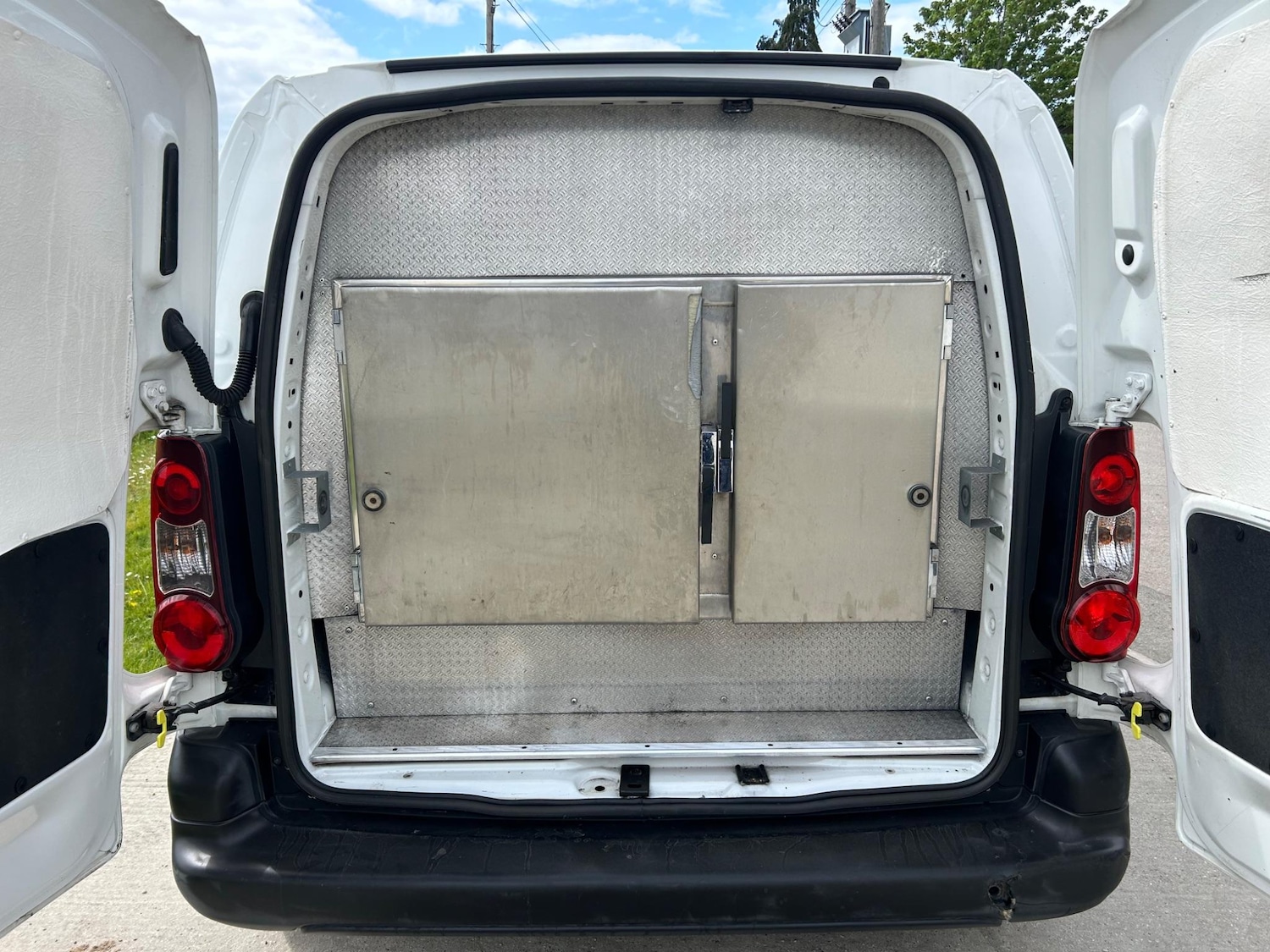 Used Citroen Berlingo 2013 for sale - 76988849: Photo 2