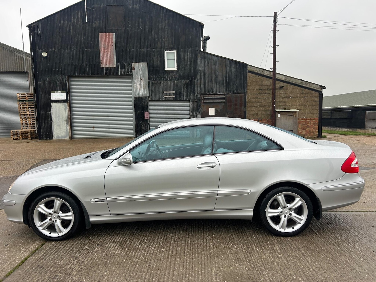 Used Mercedes-Benz CLK 2005 for sale - 77425449: Photo 8