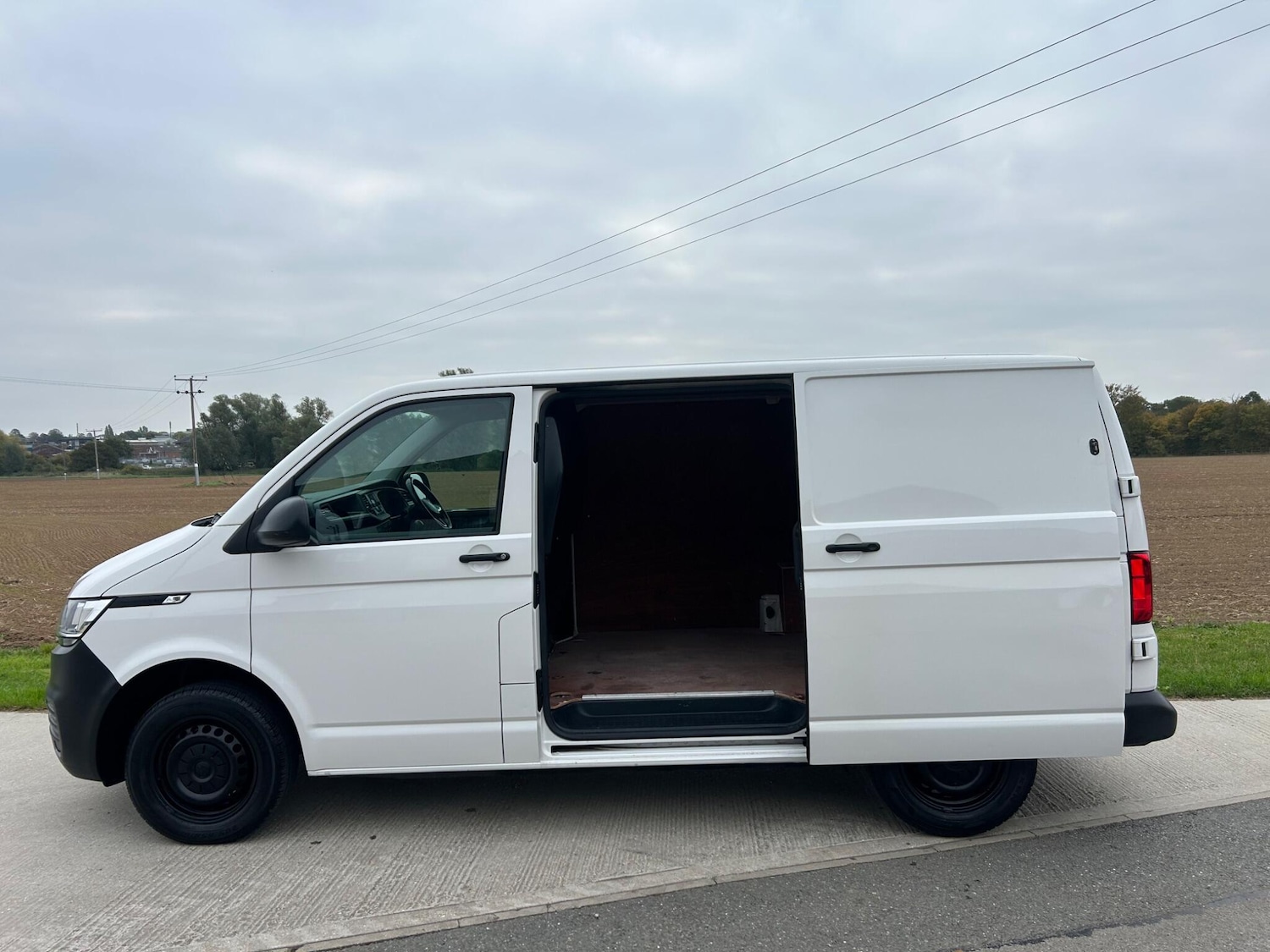 Used Volkswagen Transporter 2021 for sale - 76201250: Photo 32