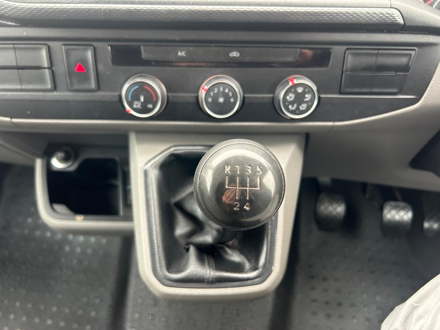 Used Volkswagen Transporter 2021 for sale - 76201250: Photo 8