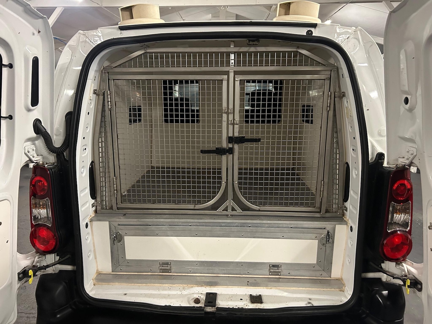 Used Citroen Berlingo 2017 for sale - 77040583: Photo 2