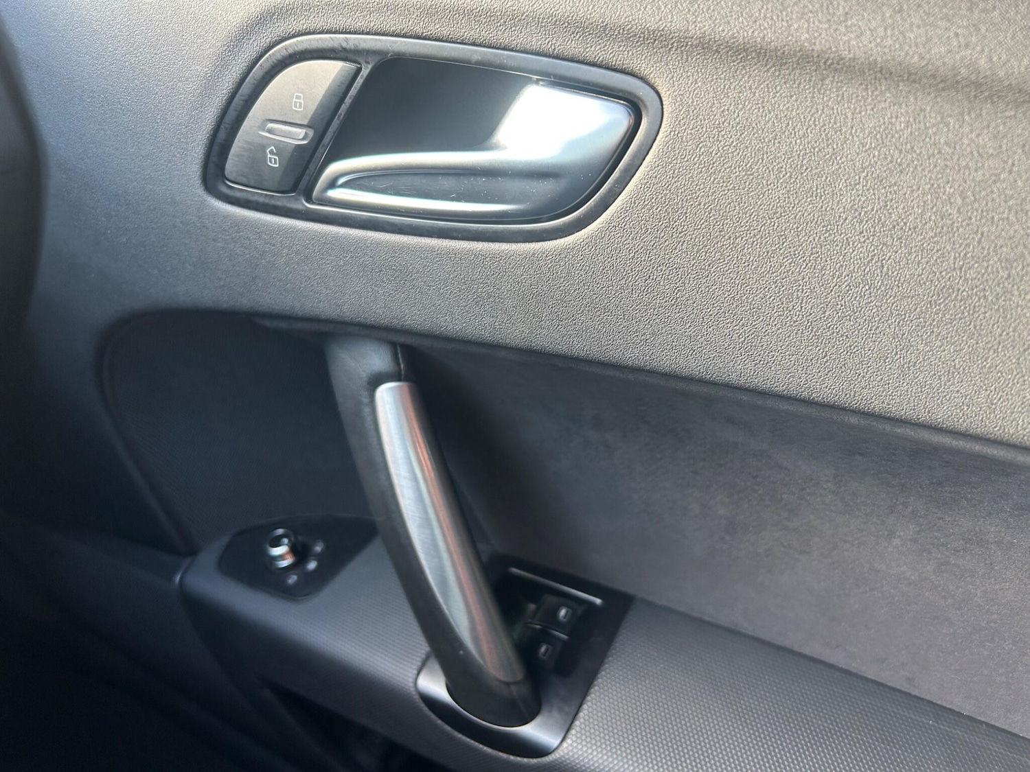 Used Audi TT 2012 for sale - 76899007: Photo 6