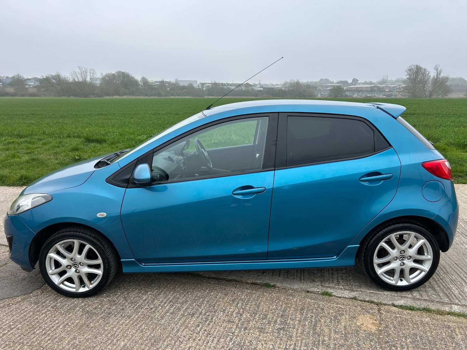 Used Mazda Mazda2 2014 for sale - 77753467: Photo 11