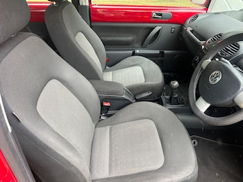 Used Volkswagen Beetle 2006 for sale - 75448526: Photo