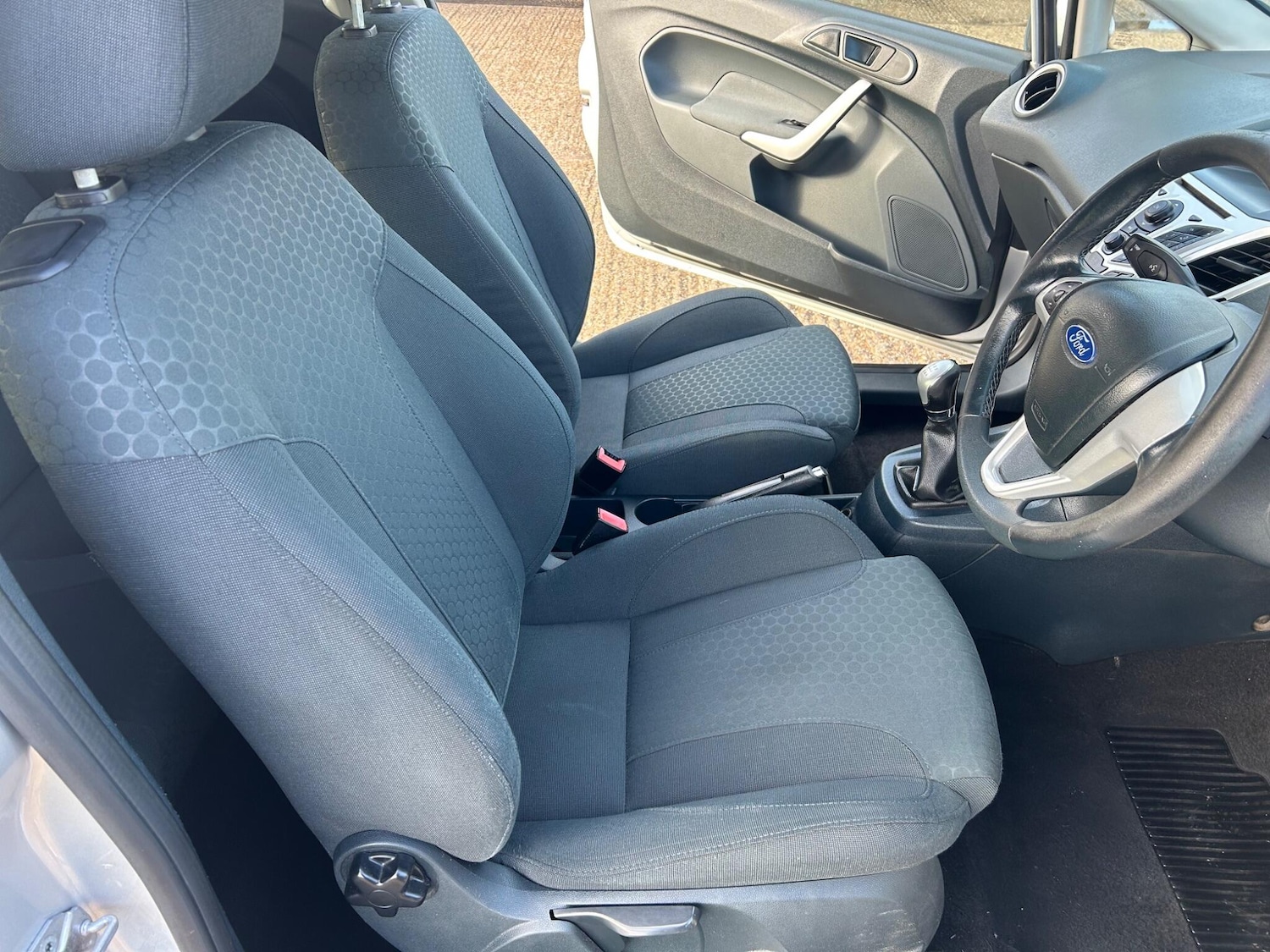 Used Ford Fiesta 2011 for sale - 77658851: Photo 30