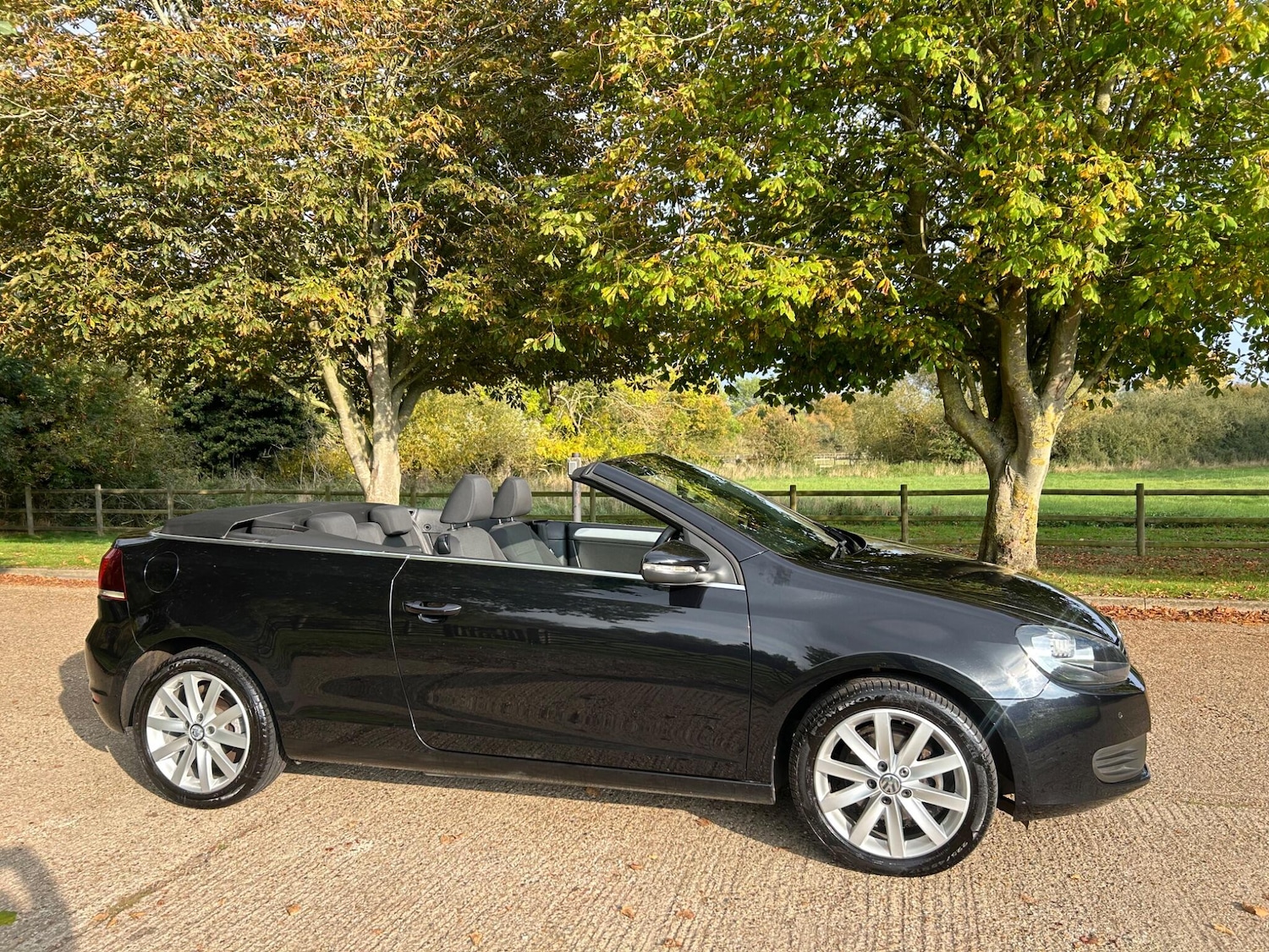 Used Volkswagen Golf 2013 for sale - 76246547: Photo 2