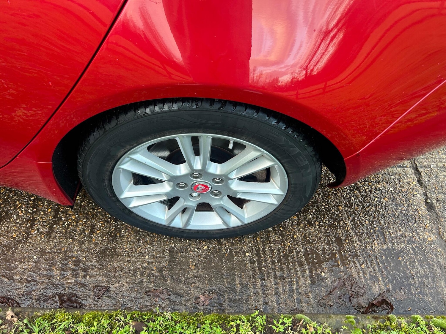 Used Jaguar XE 2015 for sale - 77229263: Photo 24