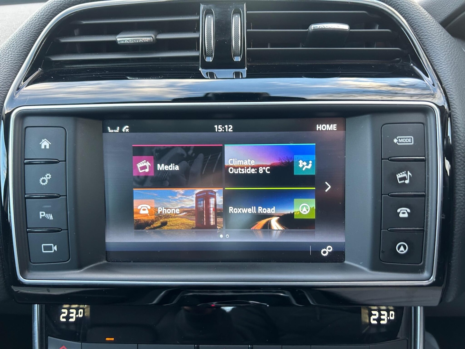 Used Jaguar XE 2015 for sale - 77229263: Photo 3