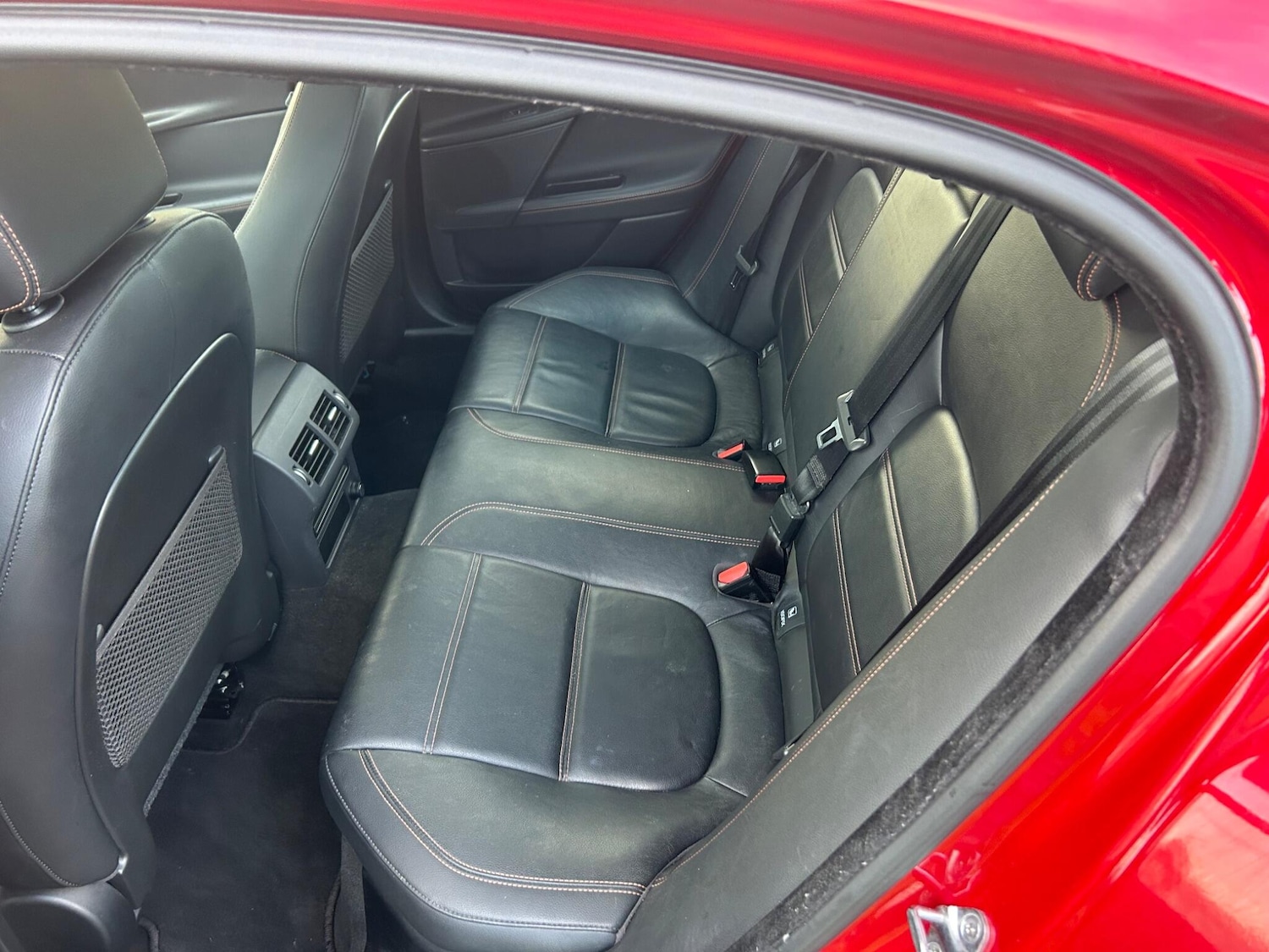 Used Jaguar XE 2015 for sale - 77229263: Photo 6