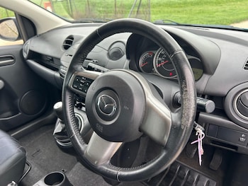 Used Mazda Mazda2 2014 for sale - 78034218: Photo