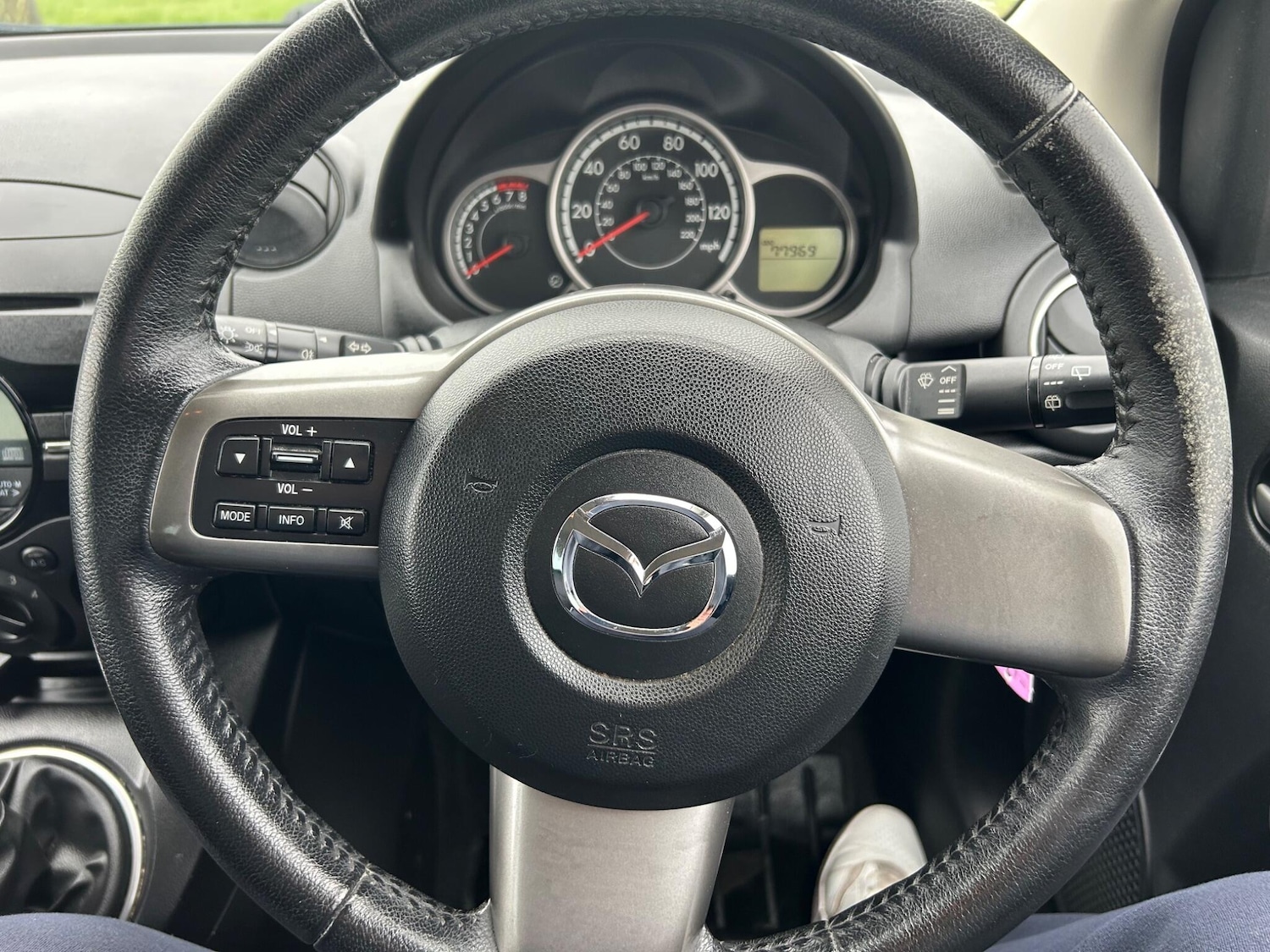 Used Mazda Mazda2 2014 for sale - 78034218: Photo 5