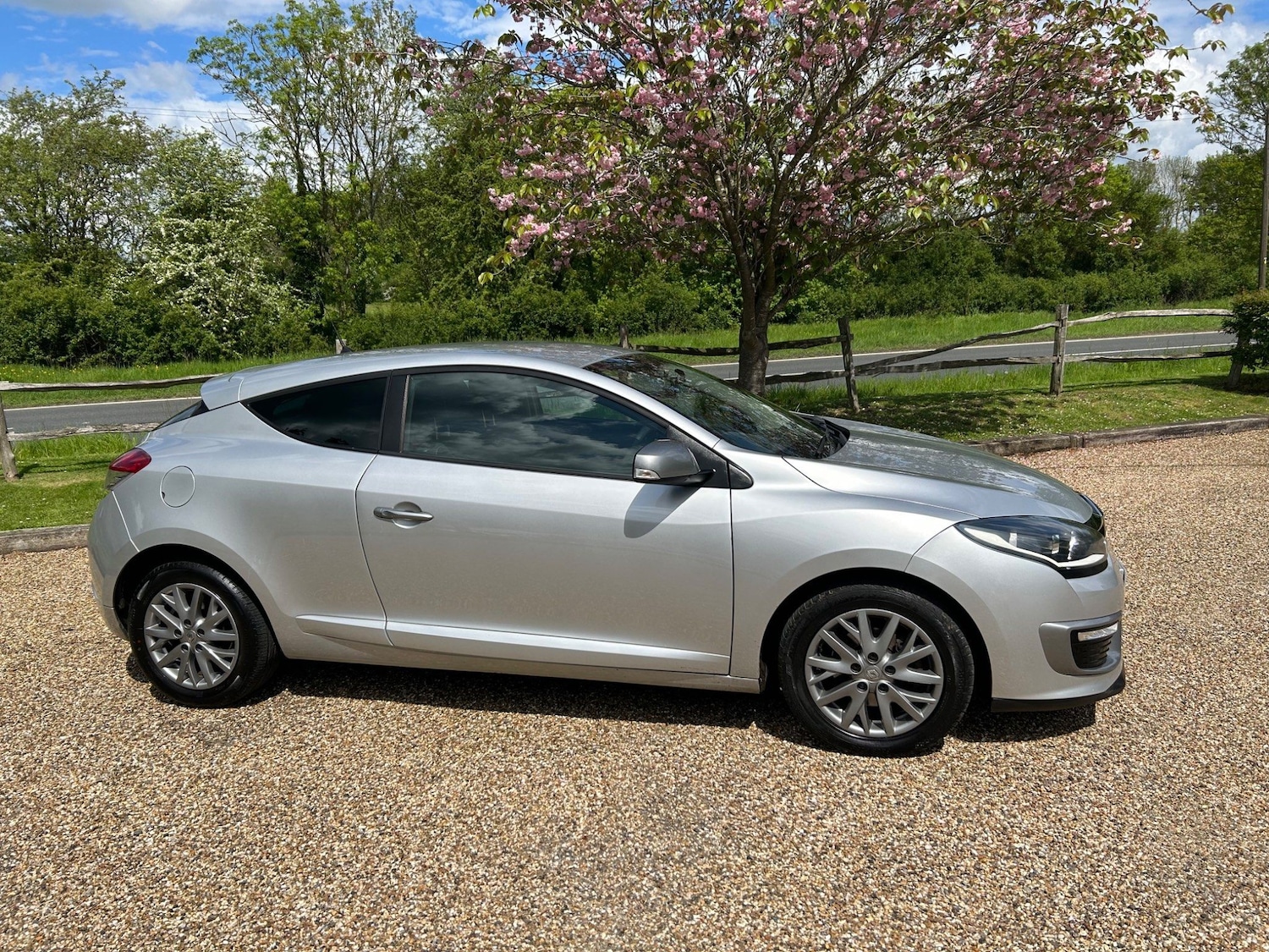 Used Renault Megane 2014 for sale - 75139385: Photo 1
