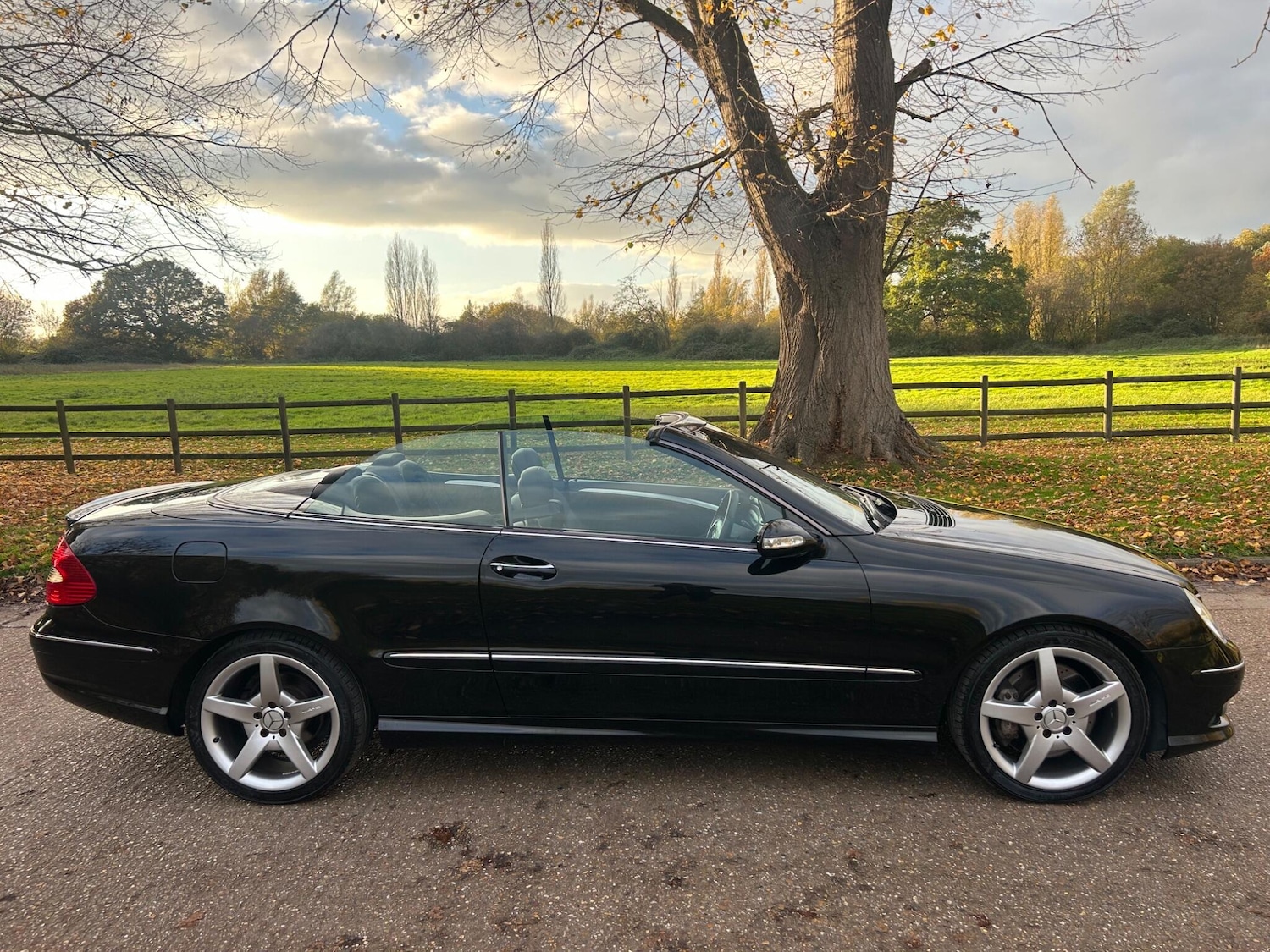 Used Mercedes-Benz CLK 2009 for sale - 76561881: Photo 7