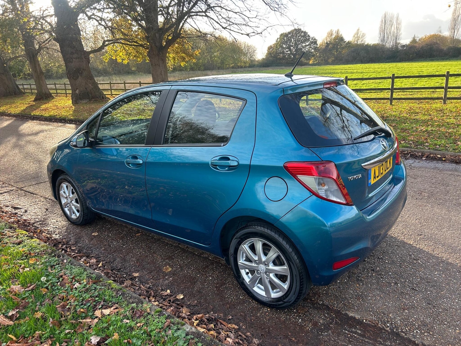 Used Toyota Yaris 2013 for sale - 76572402: Photo 15