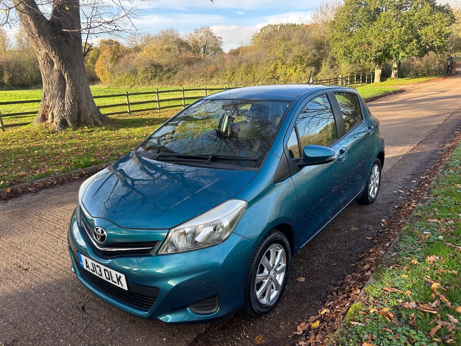 Used Toyota Yaris 2013 for sale - 76572402: Photo 17