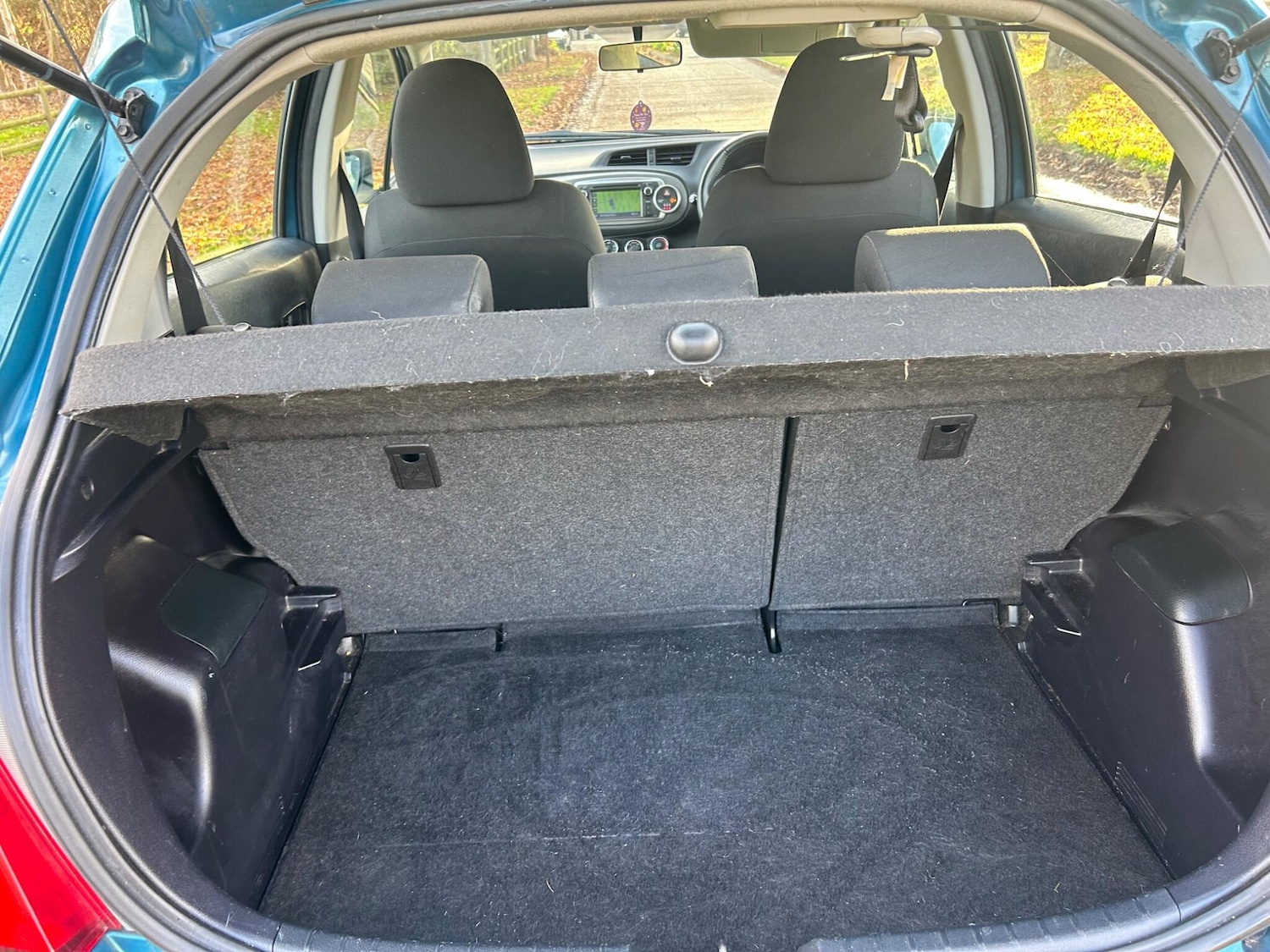 Used Toyota Yaris 2013 for sale - 76572402: Photo 26