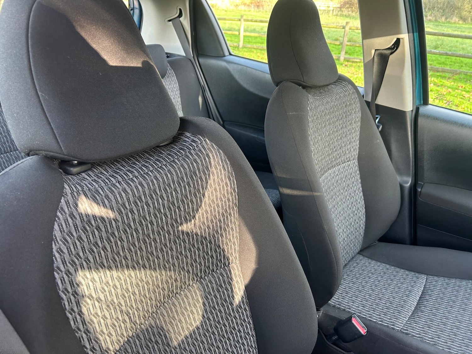 Used Toyota Yaris 2013 for sale - 76572402: Photo 7