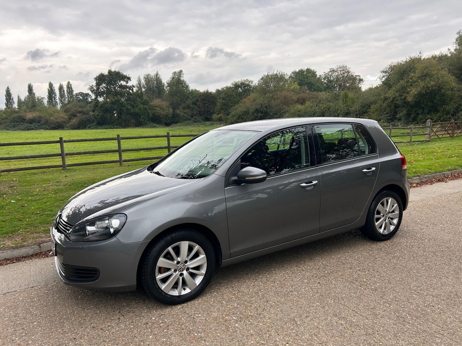 Used Volkswagen Golf 2012 for sale - 76094087: Photo 1