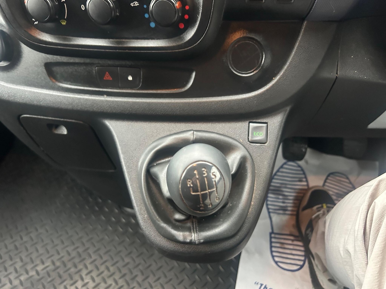 Used Vauxhall Vivaro 2016 for sale - 77424890: Photo 5