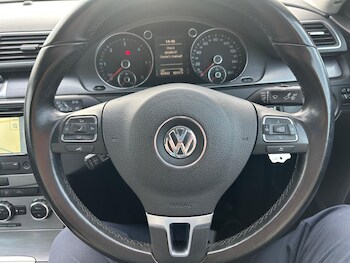 Used Volkswagen Passat 2012 for sale - 76993730: Photo