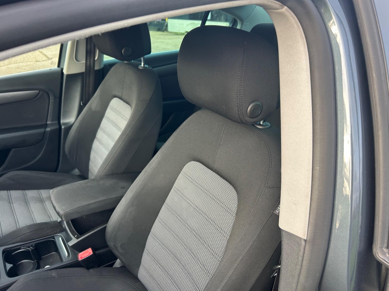 Used Volkswagen Passat 2012 for sale - 76993730: Photo 6