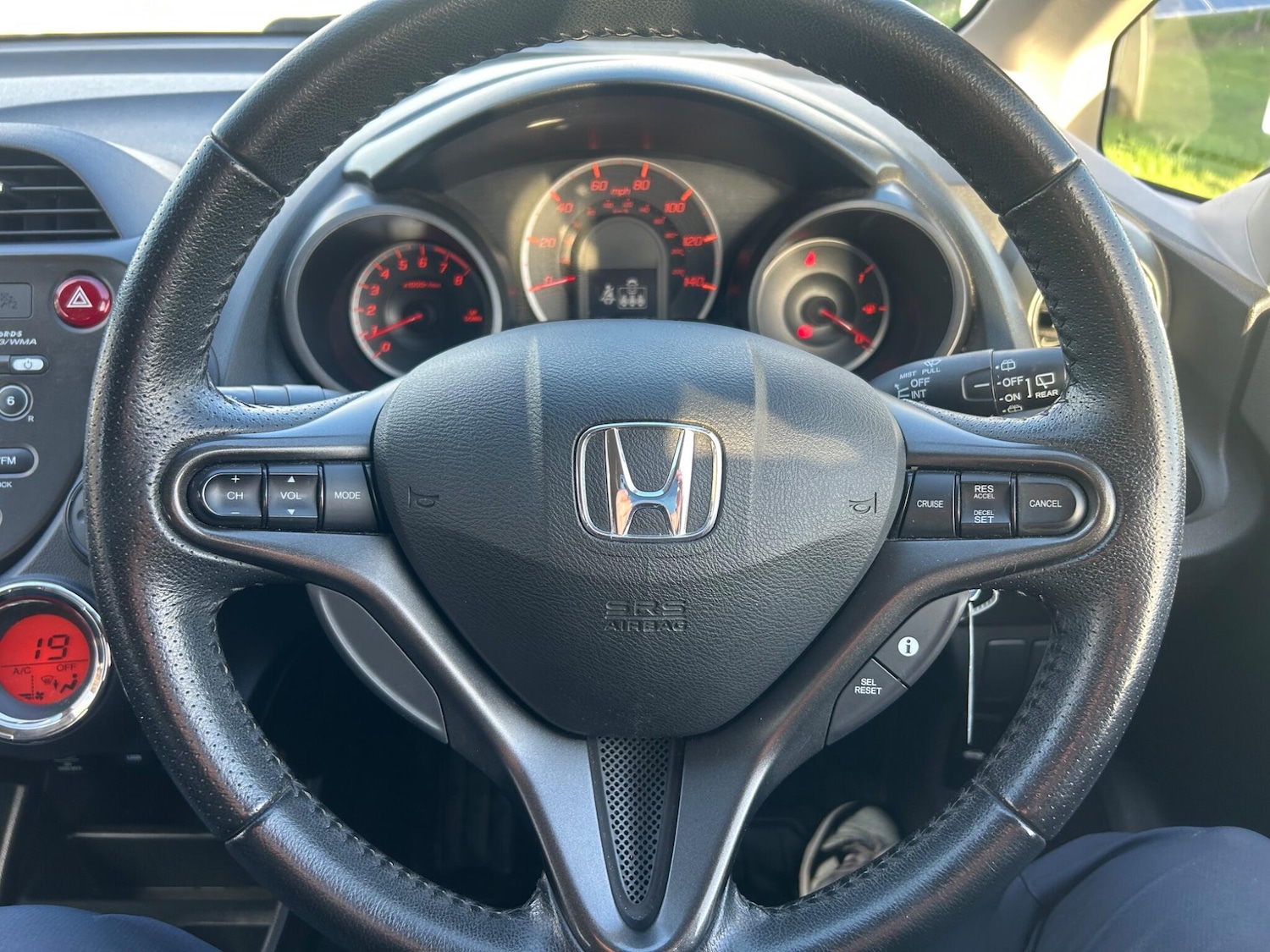 Used Honda Jazz 2014 for sale - 76898542: Photo 30