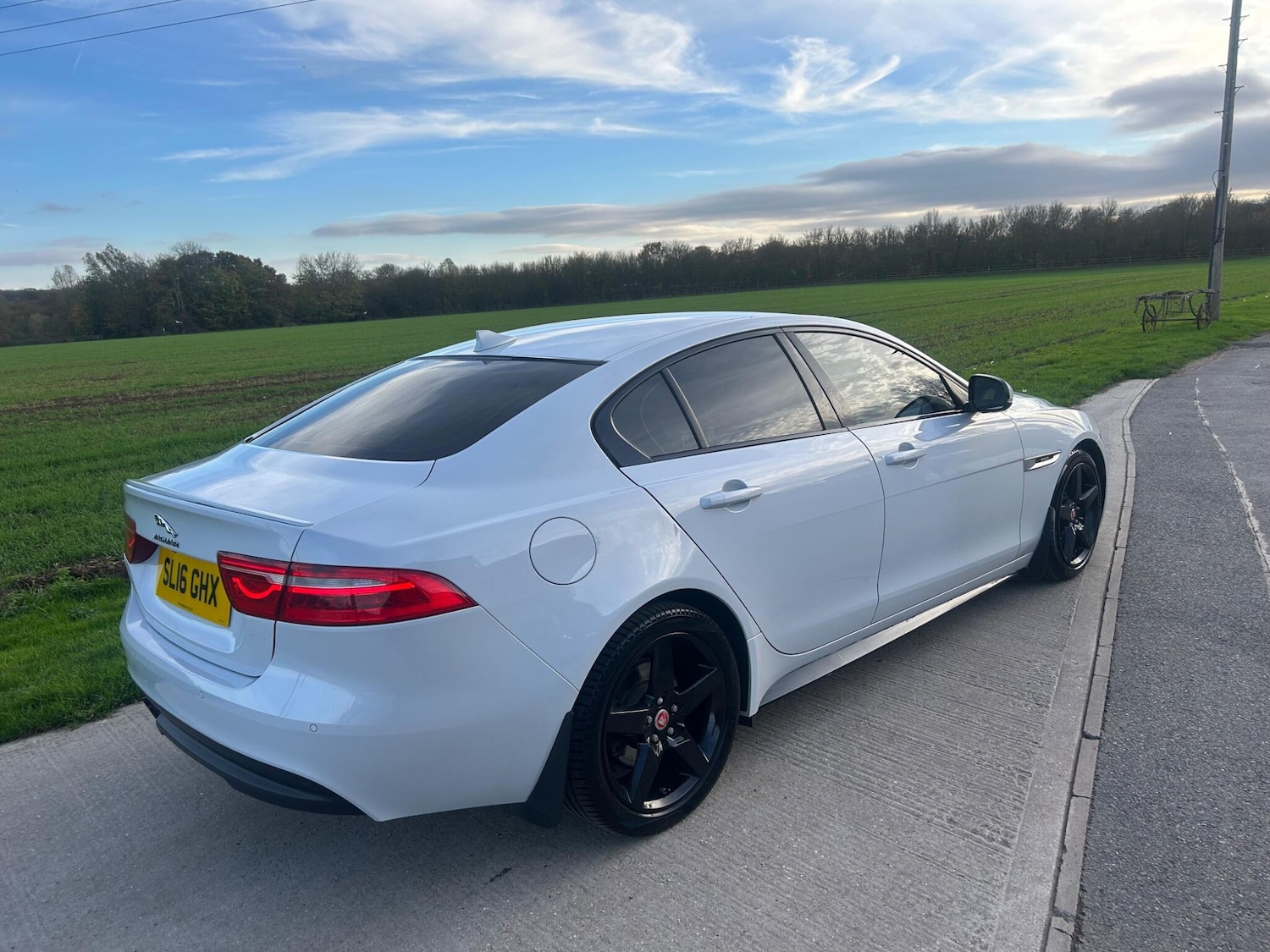 Used Jaguar XE 2016 for sale - 76667131: Photo 9