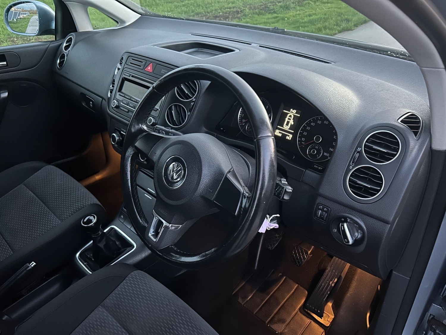 Used Volkswagen Golf Plus 2010 for sale - 76752664: Photo 2