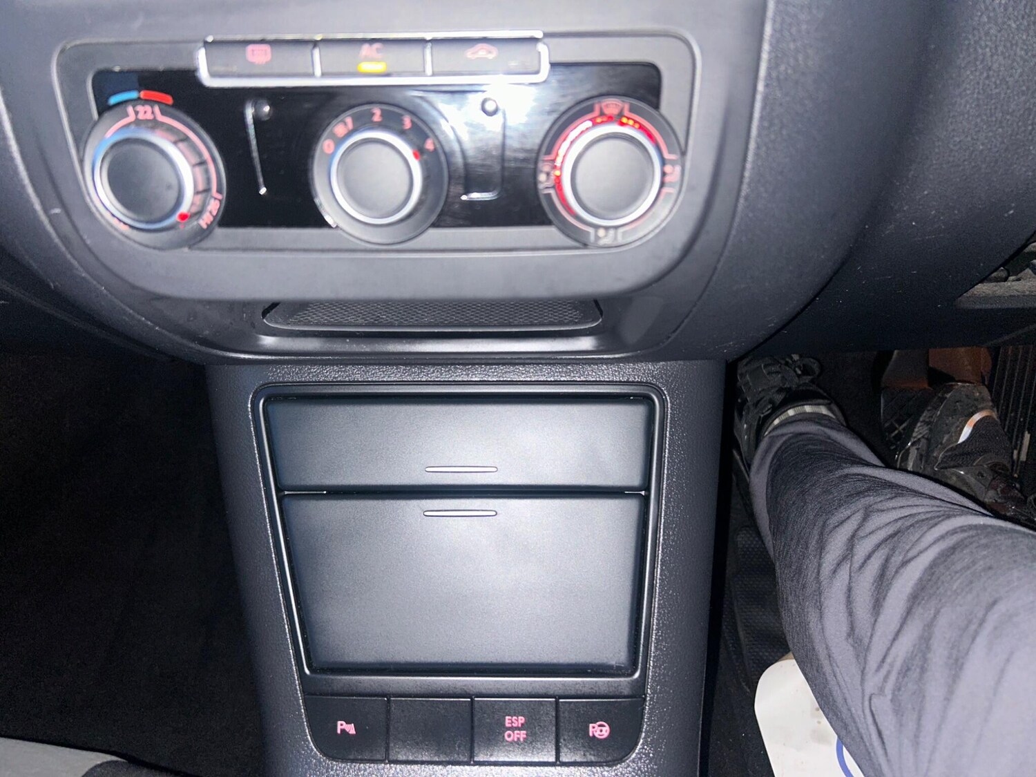 Used Volkswagen Golf Plus 2010 for sale - 76752664: Photo 20