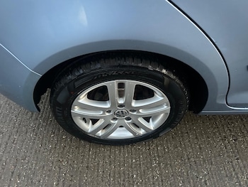 Used Volkswagen Golf Plus 2010 for sale - 76752664: Photo