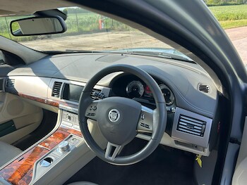 Used Jaguar XF 2010 for sale - 78528057: Photo
