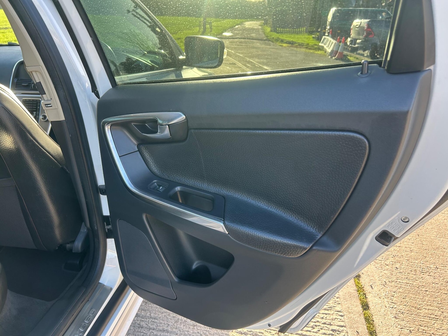 Used Volvo XC60 for sale - 76899517: Photo 10