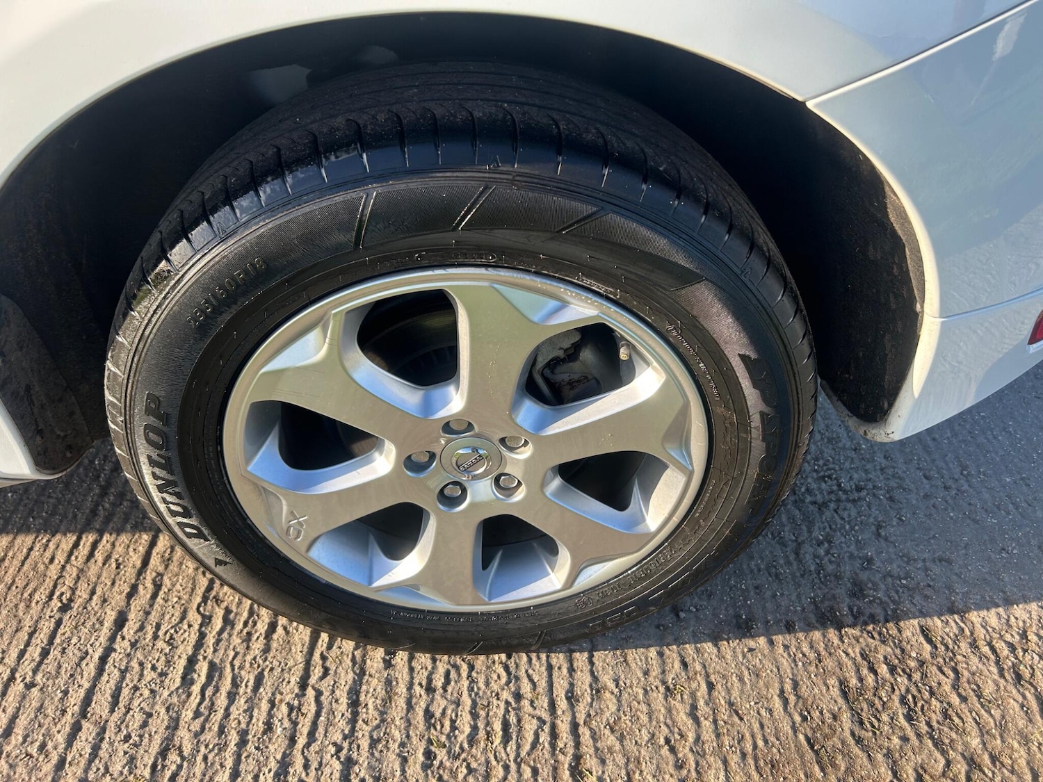 Used Volvo XC60 for sale - 76899517: Photo 5